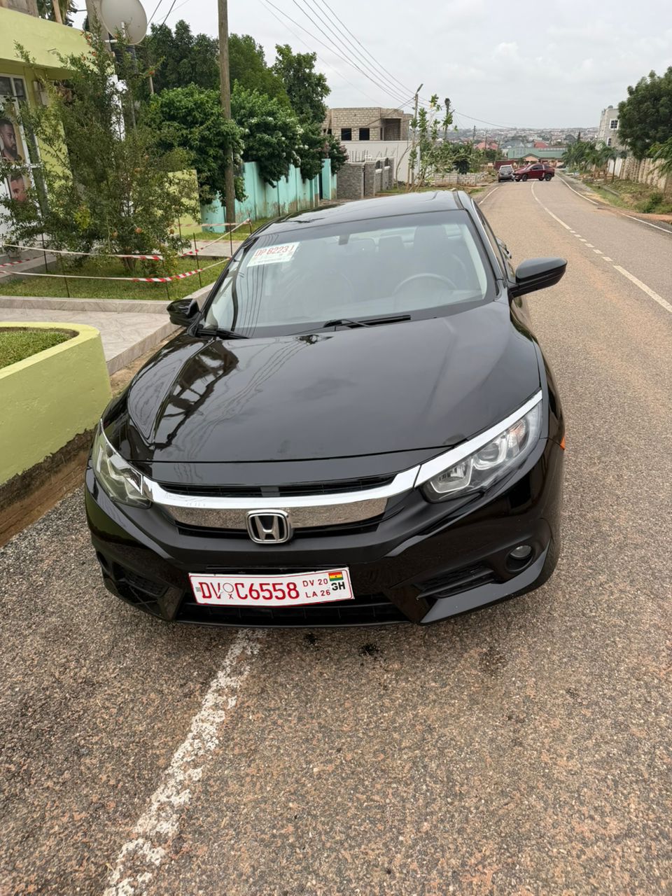 Honda Civic front view with chrome grille