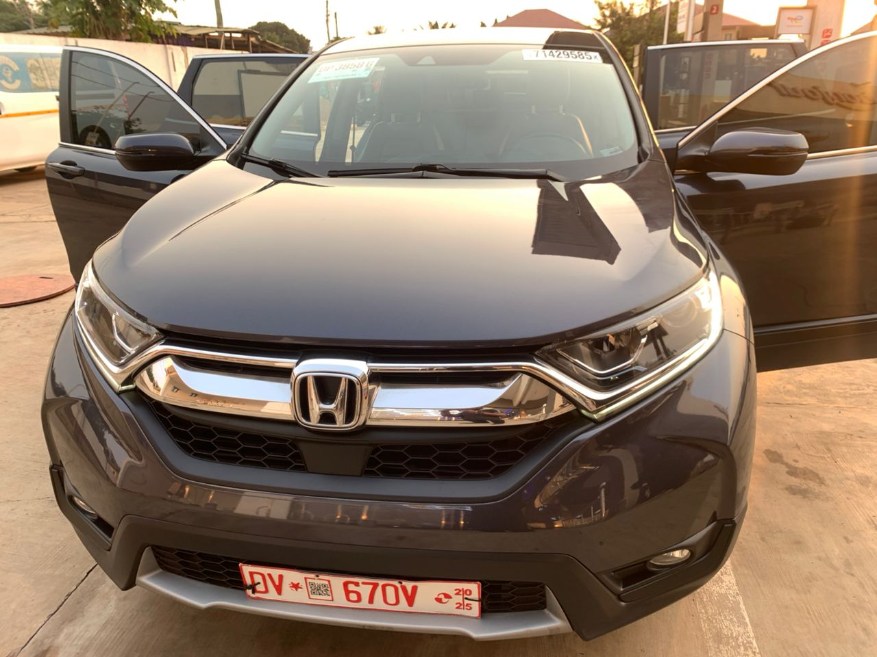 Honda CR-V front grille and headlights